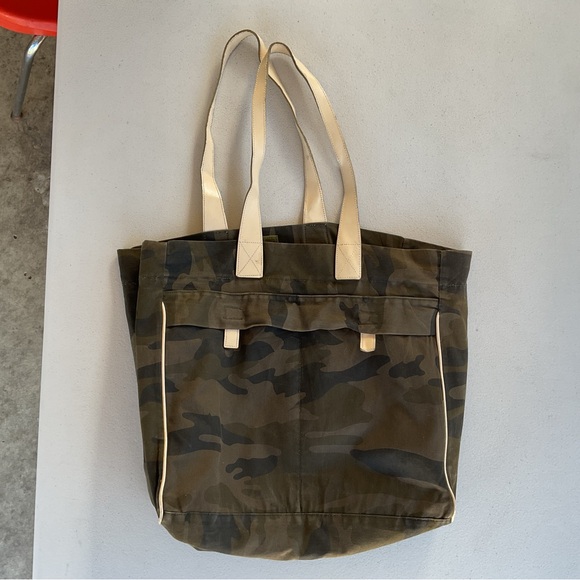 Vintage Furla Camouflage Canvas Tote Bag w/ Leather Straps – Large - Picture 1 of 5